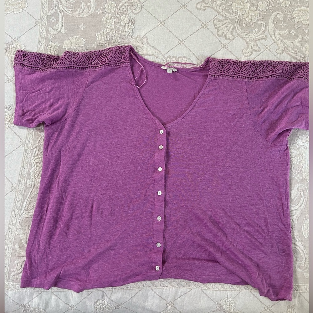 Lace Sleeve Linen tee - EUC